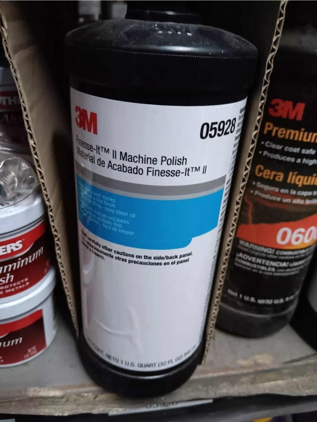 3M 05928 Finesse-it II Machine Polish (Quart)